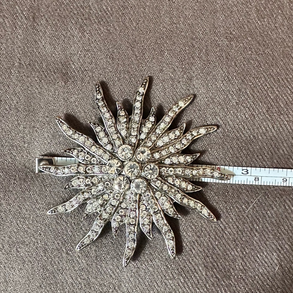 Dazzling Starburst Brooch